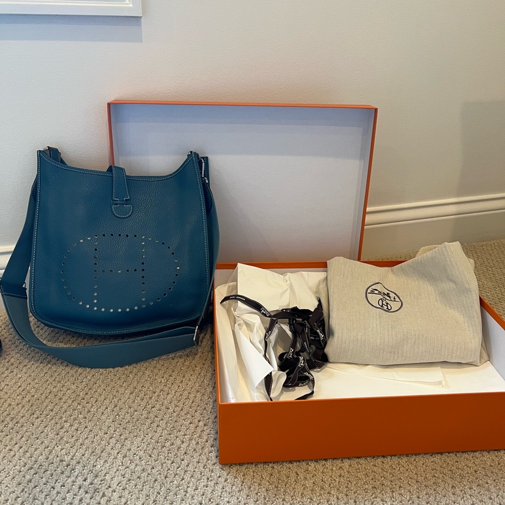 Lightly used Hermes Evelyne 29